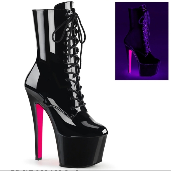 Pleasers Sky 1020TT Black ankle boots with Hot Pink Blacklight Reactive Accent - Picture 2 of 7